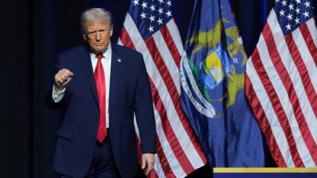 Белият дом към Иран: Или мир, или Тръмп ще "разгърне Ада"